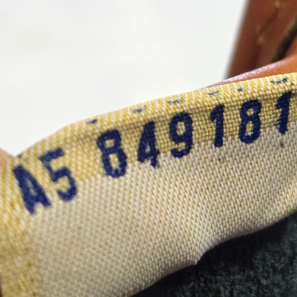 Dooney & Bourke-VINTAGE All-Weather Leather Cavalry Trooper Bag - Picture 15 of 16